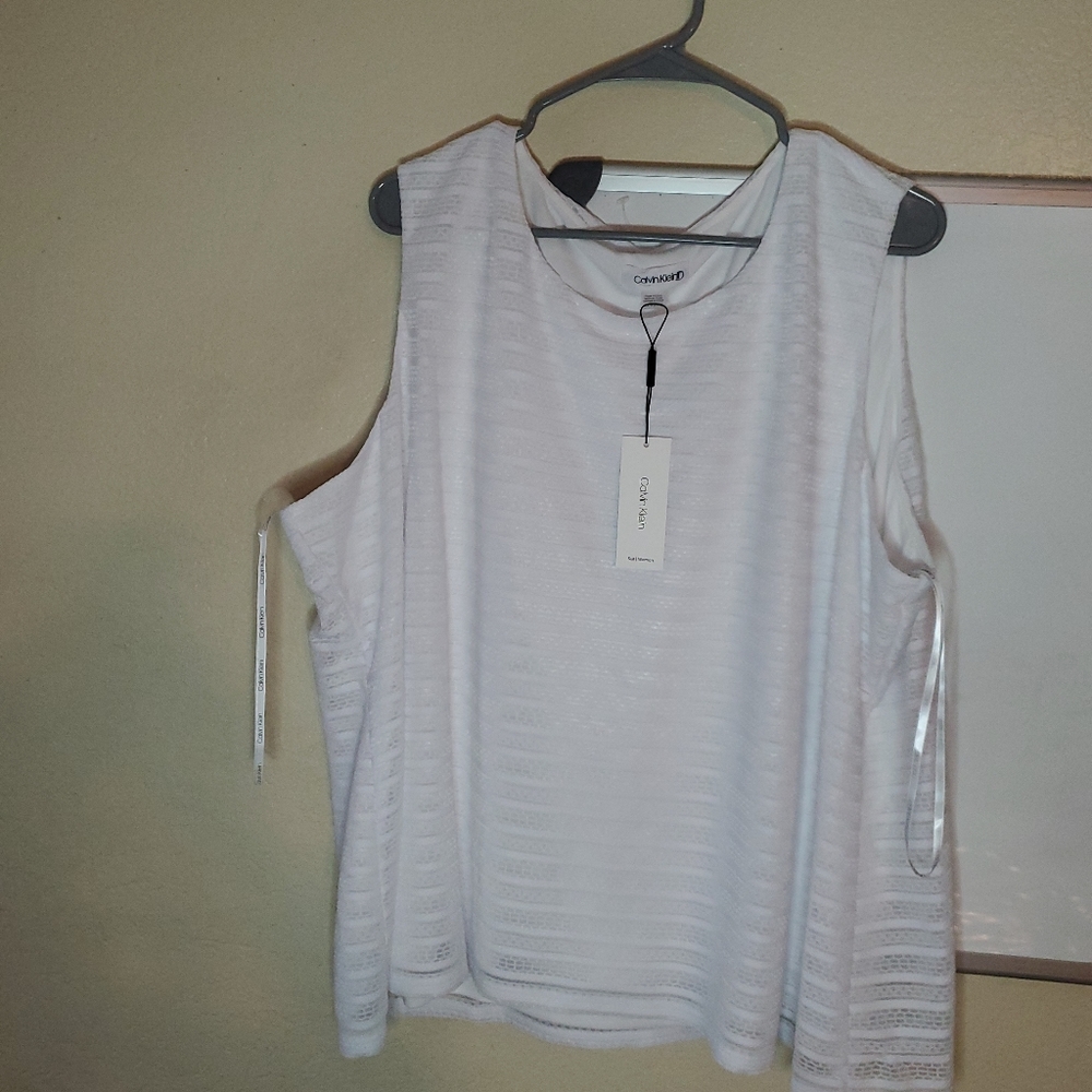 COPY - Calvin Klein Women's Top Lesssleves Size 3Xl